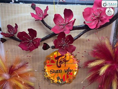 Backdrop Tết sum vầy pháo bông và cành đào Hottrend [2026 - Tâm Nguyễn Decor] CC-TET-2602