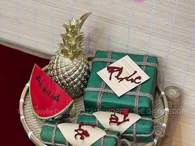 Backdrop Tết sum vầy pháo bông và cành đào Hottrend [2026 - Tâm Nguyễn Decor] CC-TET-2602