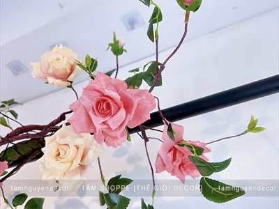 Concept Decor Giàn Hồng Leo Kiểu Pháp Vintage – Lãng Mạn & Tinh Tế [2025 - Tâm Nguyễn Decor] CC-HOAGIA-02