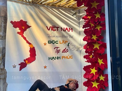 Cổng hoa cờ và bản đồ Việt Nam - Toàn vẹn lãnh thổ [2026 - Tâm Nguyễn Decor] CC-VIETNAM-02