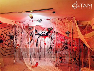 Lạc vào động bàn tơ Tâm Coffee – Tâm Shoppe siêu ma mị mùa trang trí Halloween 2018 - By Tâm Nguyễn Decor | Thi công