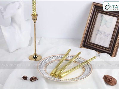 Hộp 4 cây nến taper xoắn màu nhủ sang trọng [Cao 25cm - cháy 4h] NEN-TAPER-01