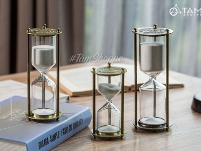 Mô hình đồng hồ cát bằng sắt cổ điển Vintage DONGHO-01