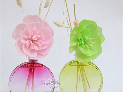 Bộ tinh dầu tự khuếch tán lọ màu trong suốt bốn mùa Yilansam 100ml