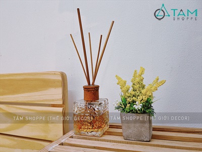 Bộ tinh dầu tự khuếch tán lọ thủy tinh vuông 200ml