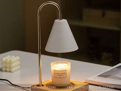 Đèn đốt nến thơm đế gỗ chụp kim loại hình nón (tặng bóng dự phòng) DENDOTNEN-01