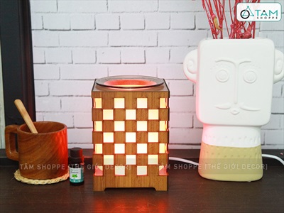 Đèn xông tinh dầu gỗ bàn cờ ô vuông [Tặng bóng đèn] DXTDD-M0290