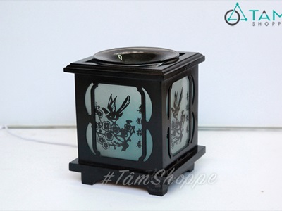 Đèn xông tinh dầu gỗ vuông in hình chim én [Tặng bóng đèn] DXTDD-M0094