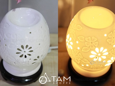 Đèn xông tinh dầu gốm trắng mai cao trơn [Tặng bóng đèn] DXTDD-GOM-MCT