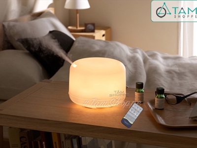 Máy khuếch tán tinh dầu Trụ lùn trắng phun khói siêu âm [Có remote -Tặng tinh dầu] MKTTD-24