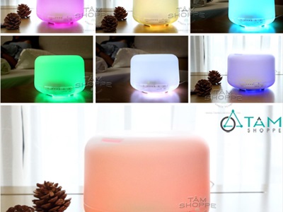Máy khuếch tán tinh dầu Trụ lùn trắng phun khói siêu âm [Có remote -Tặng tinh dầu] MKTTD-24