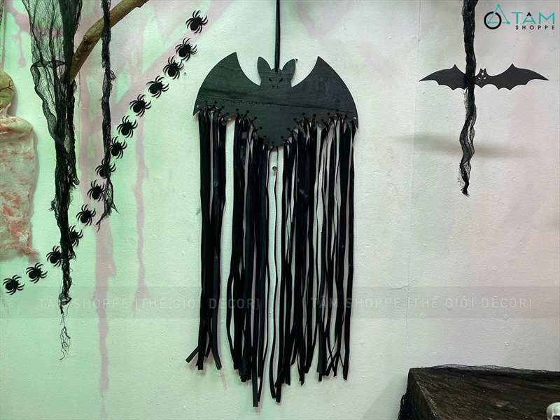 Dây treo Halloween con dơi lớn tua rua đen [65x30cm - Bằng gỗ] TCV-DOI-03