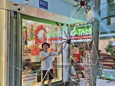 Góc mạng nhện tam giác 5m ngoài trời và nhện cỡ lớn [2023 - Tâm Nguyễn Decor] CC-HLW-2301