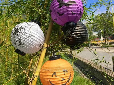 Lồng đèn Halloween giấy khung nhựa có đèn Led ĐK20cm (tặng Pin) LDEN-GIAY-09