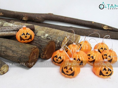 Set 10 quả bí ngô Halloween mini có dây treo ĐK6cm TRAI-BINGO-03
