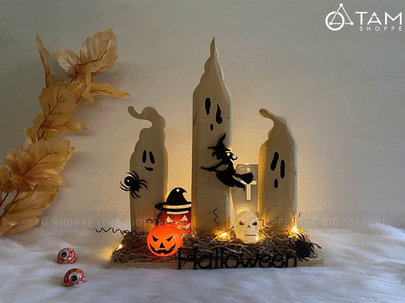 Tiểu cảnh để bàn HLW ba ma nến phù thuỷ [Bằng gỗ - có đèn] TCĐB-HLW-04