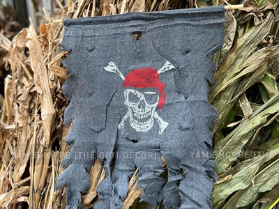 Tranh vải cờ hải tặc đầu lâu 40x50cm [Dây treo - Giả cũ] TRANHVAI-04