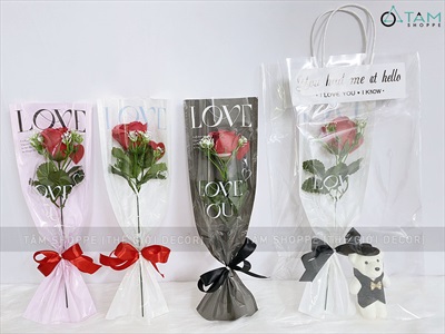 Bó 1 bông hồng sáp đỏ giấy kiếng chữ LOVE [Tặng Sticker - Gói đẹp] HOASAP-07