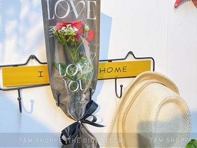 Bó 1 bông hồng sáp đỏ giấy kiếng chữ LOVE [Tặng Sticker - Gói đẹp] HOASAP-07