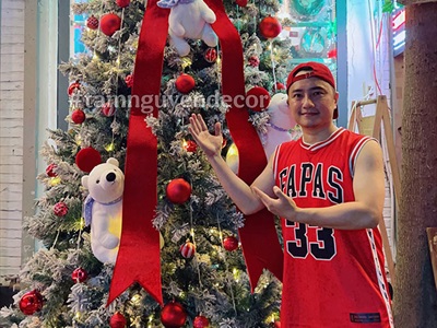 Gấu Bắc Cực nhồi bông choàng khăn xanh chấm bi [Mềm mịn - 3 size] TCV-GAU-02