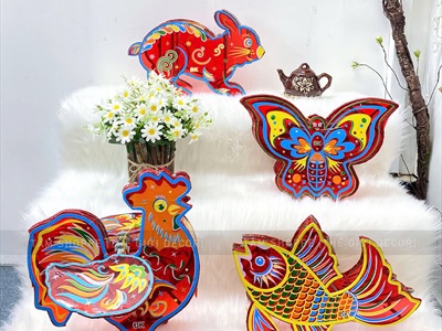 Lồng đèn thú kiếng màu khung nhựa cỡ trung [30-40cm] LDEN-KIENG-14