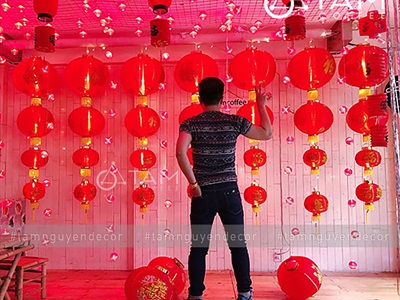 Lồng đèn vải đỏ tròn chữ Phúc có râu nhiều cỡ [Loại đẹp - Khung sắt] LDEN-VAI-03