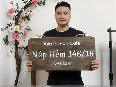 Bảng hiệu gỗ nâu đen Rustic bo góc chữ trắng [Nội dung - Kích thước theo yêu cầu] YC-BANGHIEU-01