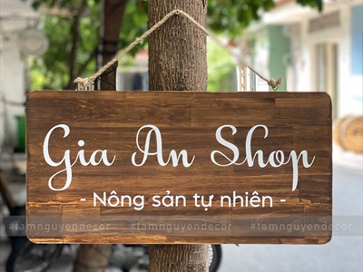 Bảng hiệu gỗ nâu đen Rustic bo góc chữ trắng [Nội dung - Kích thước theo yêu cầu] YC-BANGHIEU-01