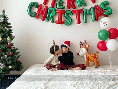 Bong bóng kiếng chữ MERRY CHRISTMAS 30cm BBK-NOEL-01