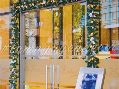 Dây lá thông bản lớn xanh trơn đầu tròn dài 270cm [Nhiều lá - Rộng 25cm] DAYLA-03