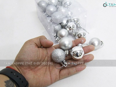 Hộp vuông 24 trái châu Noel 3 kiểu ĐK3cm TRAICHAU-25