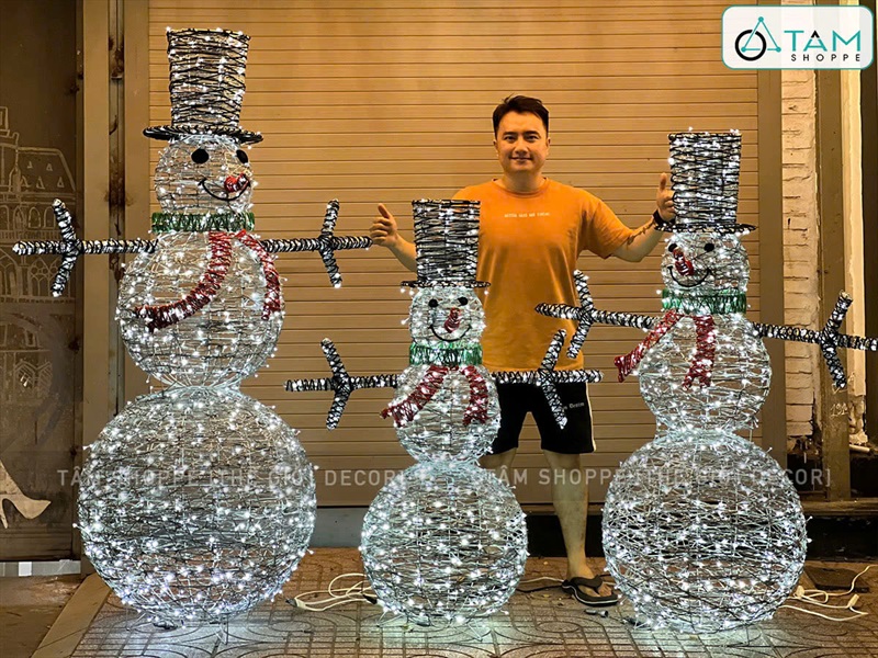 [ORDER 5-7 NGÀY] Mô hình người tuyết đèn Led khung sắt dang tay[3 cỡ - Cắm điện] NGUOITUYET-01