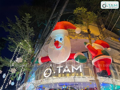 Mô hình ông già noel nhìn xuống ngang 4m bơm hơi tự động [Vải dày - Bơm xịn] BOMHOI-X-04