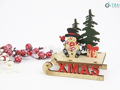 Mô hình xe trượt tuyết gỗ nhỏ lắp ráp DIY có chữ XMAS MHDB-XMAS-08