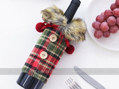 Áo vải bọc chai rượu Noel cổ lông thú caro Vintage BCHR-X-04