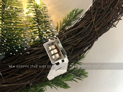 Vòng nguyệt quế Noel rừng 5 thông cước nơ vải bố ĐK40cm (Có đèn Led) VNGQ-X-31
