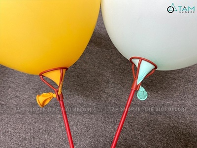 Set 10 que nhựa gắn bóng cầm tay có mắc cài PKBB-QUE-01