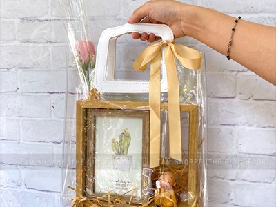 Túi nhựa dẻo trong suốt đựng quà quai vuông [Kèm ruy băng - 2 cỡ] TUINHUA-02