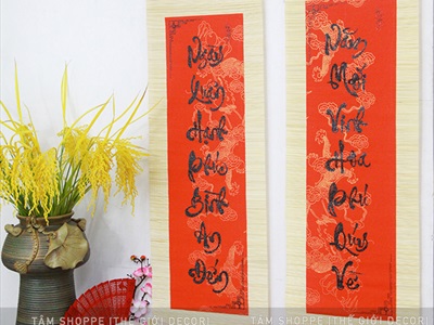 Bộ 02 câu đối thư pháp Tết mành tre in đỏ đen nhiều nội dung 30x90cm CAUDOI-01