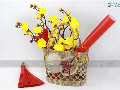 Tiểu cảnh Tết giỏ cói 2 nón chữ Tết giấy đỏ C28cm TCĐB-02-T