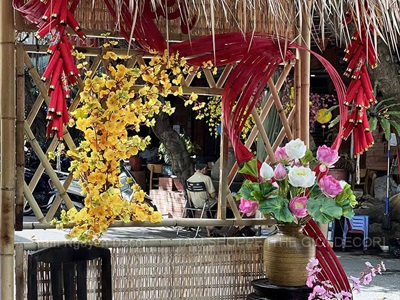 Tiểu cảnh Tết Vách nhà tranh ô cửa sổ [2025 - Tâm Nguyễn Decor] CC-TET-2504