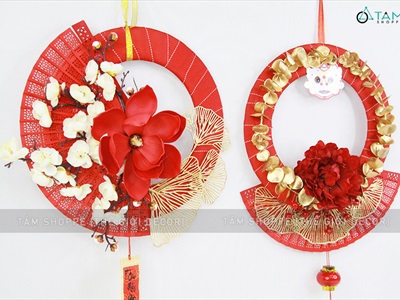 Vòng treo cửa Tết quạt gỗ đỏ vòng ruy băng ĐK30-35cm VTC-T-37