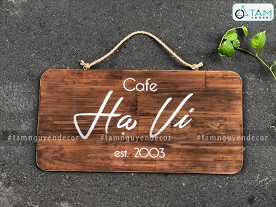 Bảng hiệu gỗ nâu đen Rustic bo góc chữ trắng [Nội dung - Kích thước theo yêu cầu] YC-BANGHIEU-01