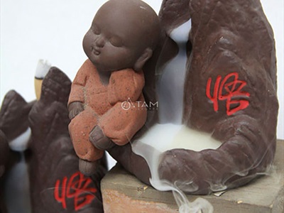 Thác khói trầm hương để bàn ngọn núi chữ NGỘ [Tặng 10 nụ trầm] TKTH-01