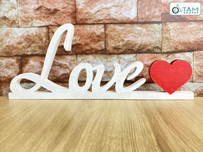 Chữ gỗ Love trái tim đỏ liền đế [Tự đứng - 15x38cm] CHU-GO-08