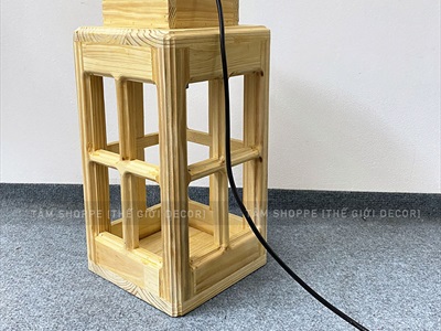 Đèn gỗ nhà trụ 4 cửa hình chữ nhật đứng [Tặng bóng đèn - Gỗ đẹp] DENGO-01
