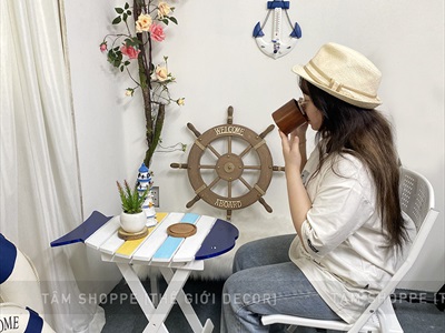 Bàn gỗ hình con cá sọc màu [Cao 60cm - Gấp gọn] BANGHE-03