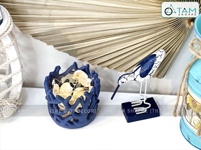 Đế nến san hô kèm đèn led và vỏ sò huyết [Sẵn pin - Led vàng ấm] DENEN-04