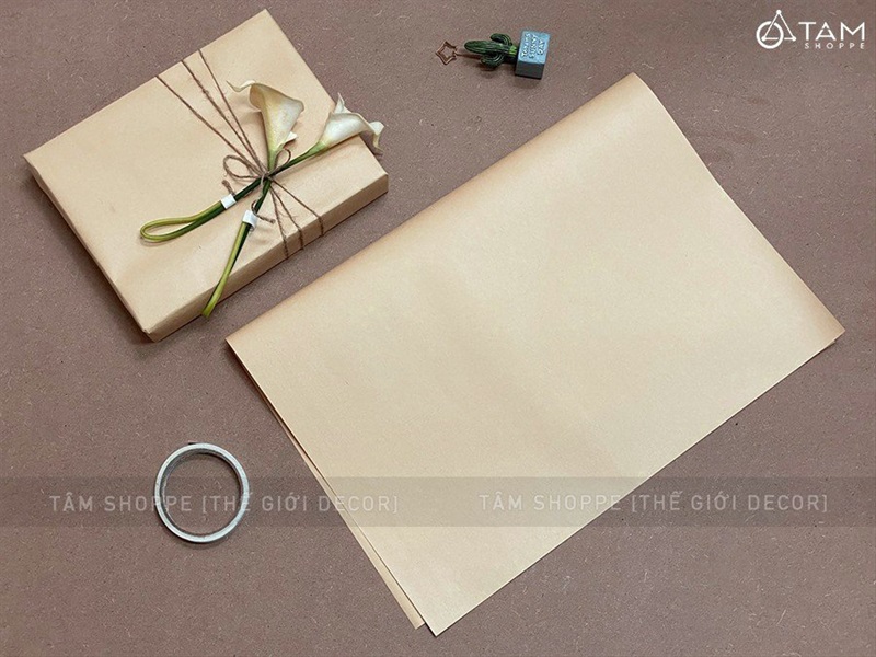 Giấy gói quà Kraft xi măng nâu 50x70cm GIAYGOIQUA-01