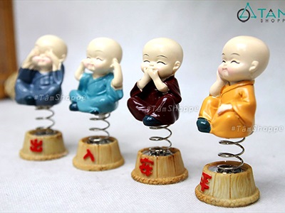 Bộ 04 tượng chú tiểu đế lò xo nhún nhảy gắn xe hơi [Vui mắt/ 4 không] CHUTIEU-04